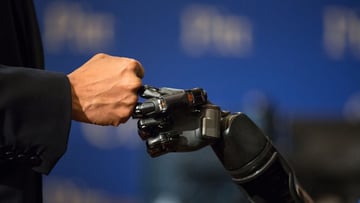 Obama Copeland fist bump