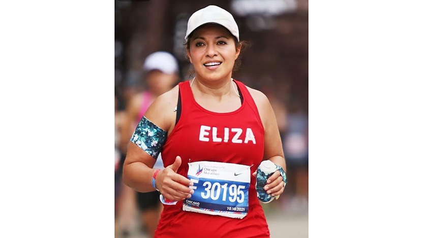 Elizabeth Jimenez running the Chicago Marathon.