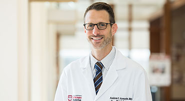 Portrait of Andrew Aronsohn, MD, specialist in medical management of liver transplantation.