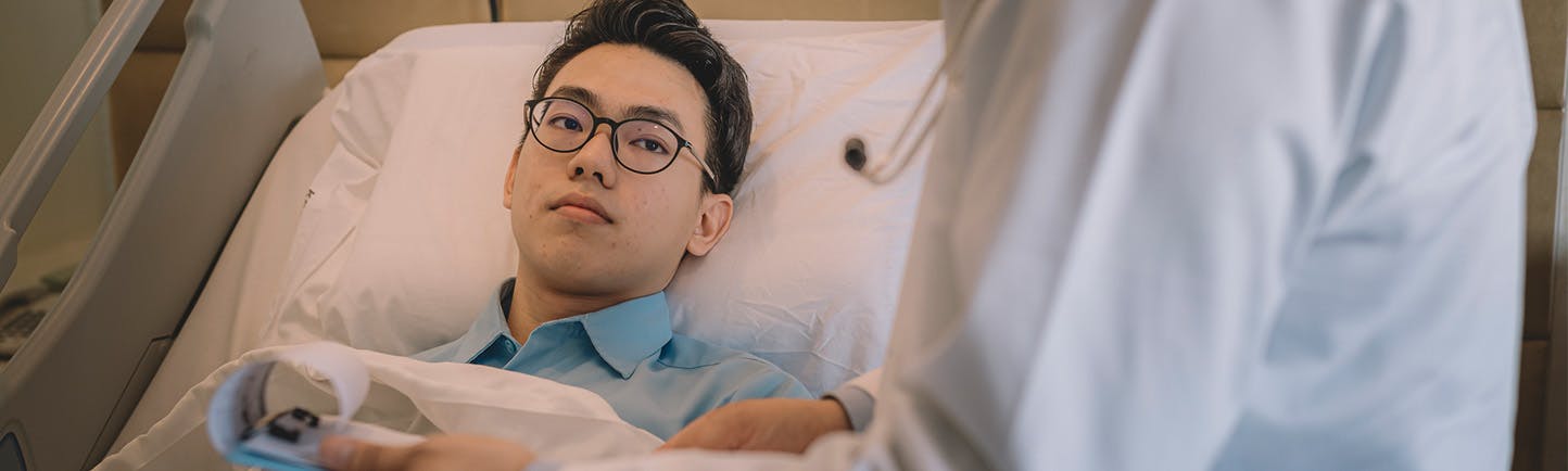 Image of doctor discussing sleep disorders with a patient
