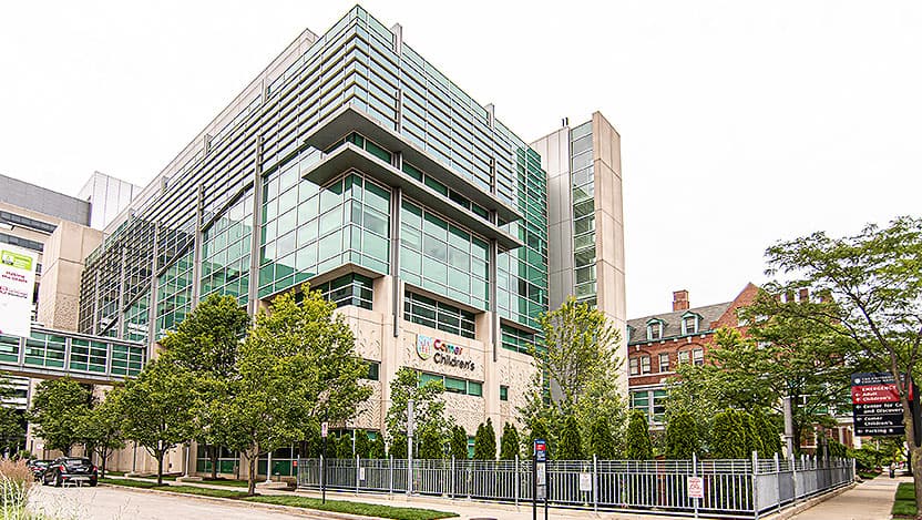 View of Comer Children's Hospital from 58th Street and Maryland Avenue