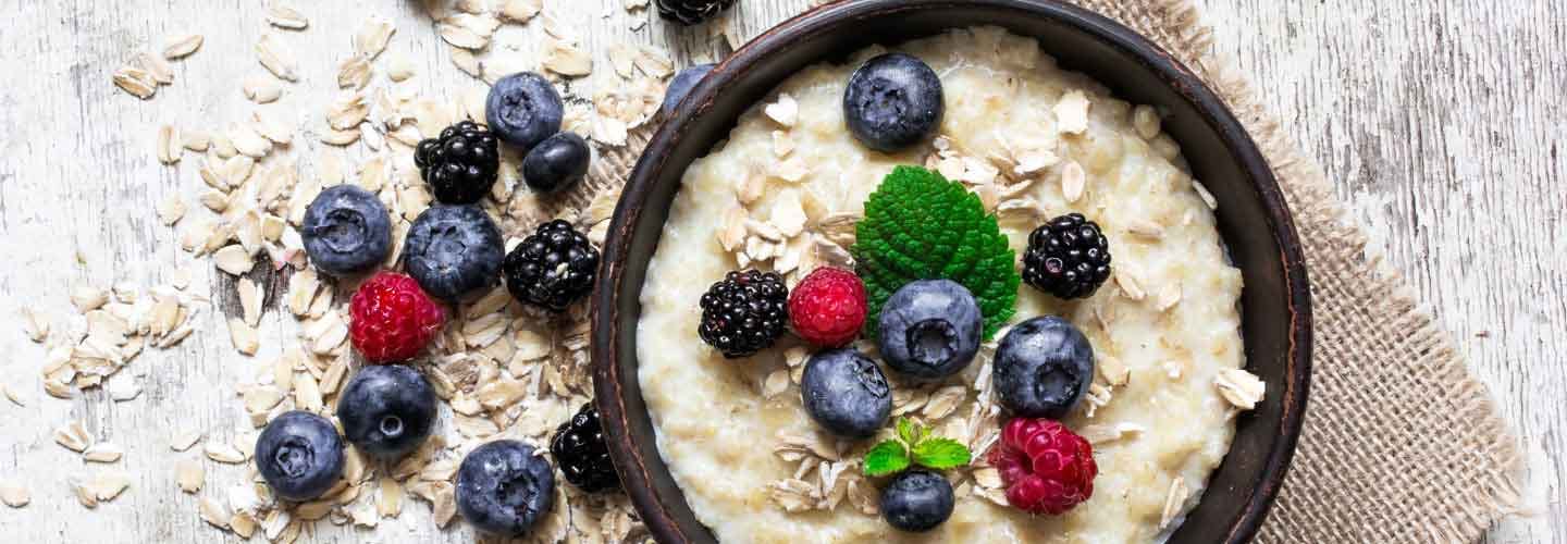 oatmeal with strawberries, blueberries and blackberries